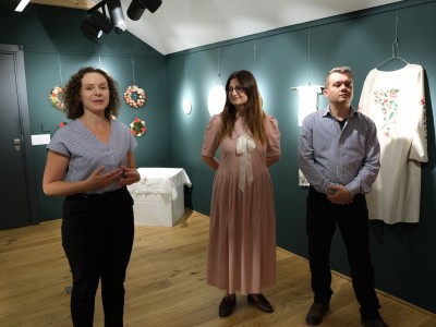 Wernisaż wystawy - BARWNIE - 11.07.2025-DSCF5545.jpg